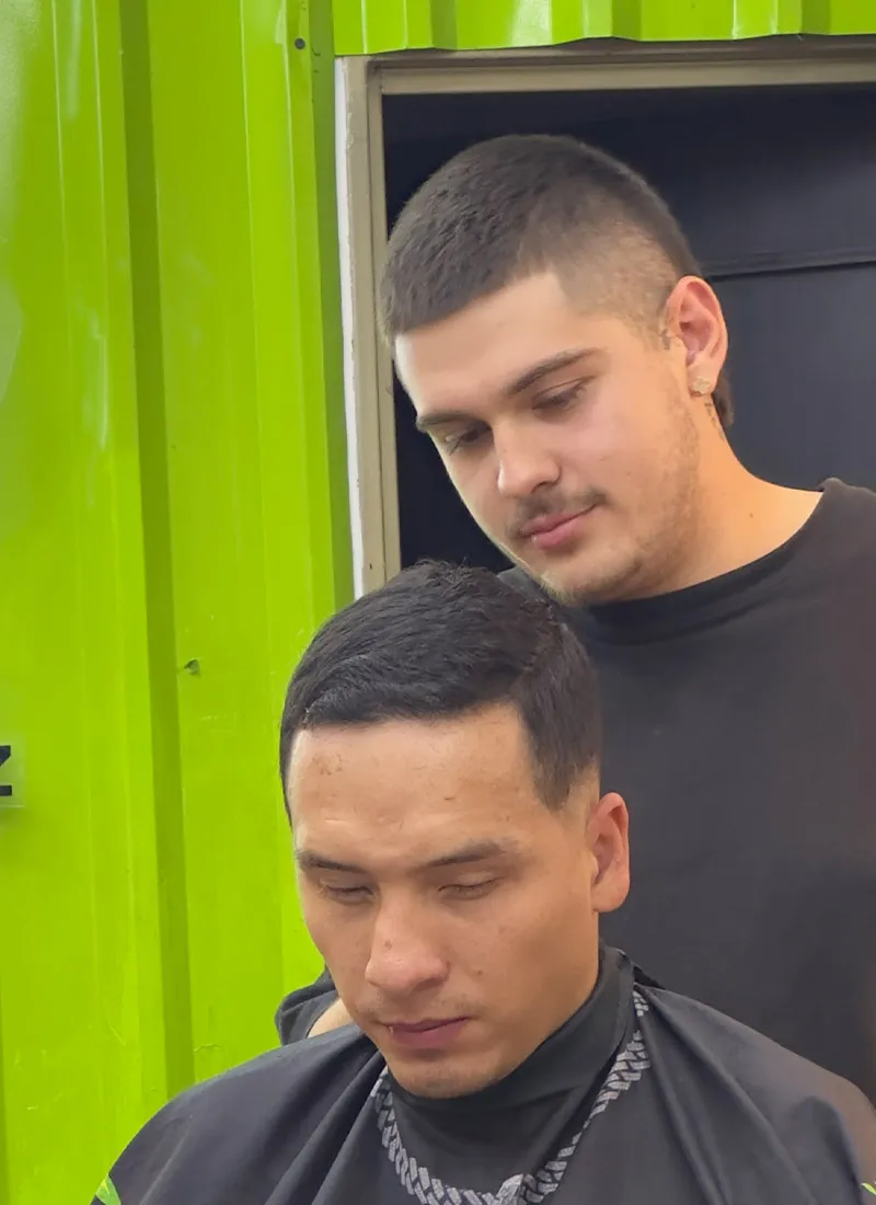 Sebastián, barbero de Blades Vision en Bogotá